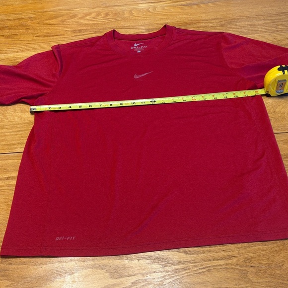 Jordan Women’s Heritage Diamond Shorts and Nike Shirt - Picture 7 of 9